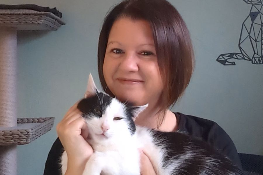 Jahresrückblick 2025: Sichtbar geworden, Erfahrungen gesammelt, gewachsen 2 Beitragsbild Jahresrückblick 2025, zu sehen Angelina mit Kater Pirate